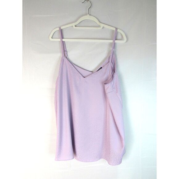 Torrid Sophie Satin Jacquard Cami Tank – Size 2 (EUC) - Picture 2 of 3